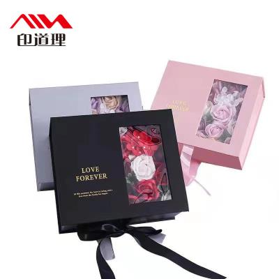 China Wholesale Manufacturer Rose Folding Gift Box Flower Chocolate Mousse Flower Packaging Box Recyclable for sale