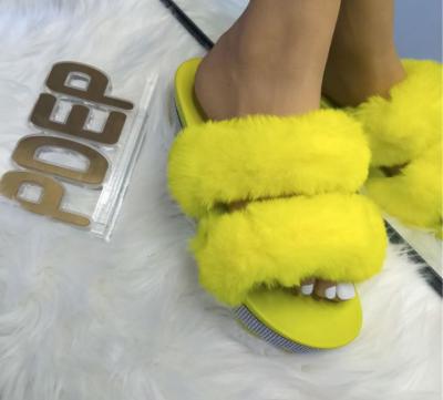 China Cheap fashion trend summer home fur slippers rhinestone women slides freeze diamond platform outdoor ladies bling sandals for sale