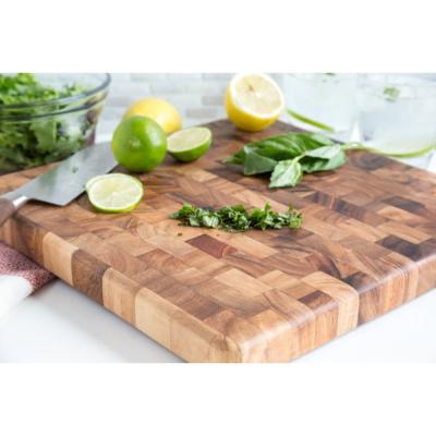 China Rustic Engraved Solid Wooden Endgrain Hardwood Cutting Board Sustainable Old Acacia Wood With Bark for sale