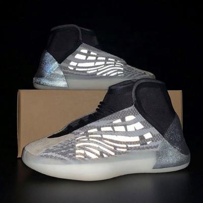 China Comfortable Hot Sale Fashion High Top Men Wedges Basketball Shoes New Models Sneakers for sale