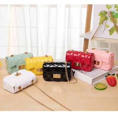 China Fashion mini purses and handbags 2021 PVC silicone woman jelly handbags chain messenger kids candy jelly handbags for sale