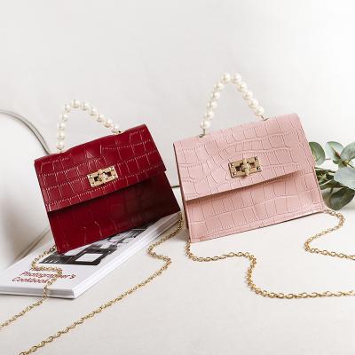 China casual& fashion handbags wholesale mini chain pattern stone bead messenger bags women handbags small ladies crocodile leather custom fashion for sale