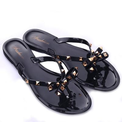 China TREE 2020 Fashion Bow Tie Ladies PVC Crystal Flip Flop Slippers Freeze Sandals Freeze Shoe for sale