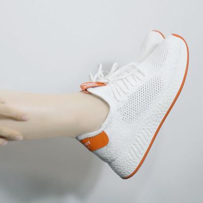 China Fashion Trend 599 Three Color Fashion Cloth Casual Shoes Sneakers Breathable Women Shoes For New Styles for sale