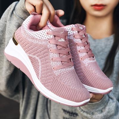 China Fashion trend sports shoes pelipper plush flats shoes women canvas shoes women sapatilhas ladies sneakers for sale