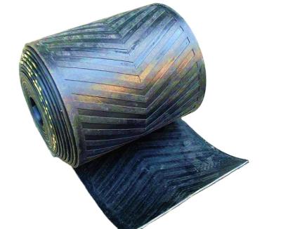 China Heat Resistant Pattern Conveyor Belt Rubber PE Cloth Core Belt for sale