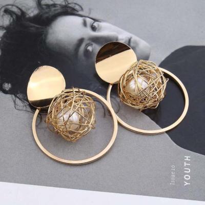 China 2020 new fashion casual/sporty earrings for women gold color round geometric ball earrings for sale