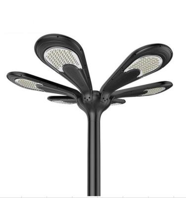 Chine La lumière solaire toute LED de jardin extérieur en aluminium du moulage mécanique sous pression dans un réverbère 48W 96W pour des cours à vendre