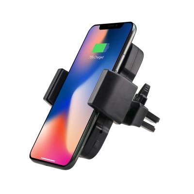 China 5/7.5/10W Fast Infrared Induction Sun Car Air Vent Mount Qi Phone Car Charger Wireless Charging Stand for sale