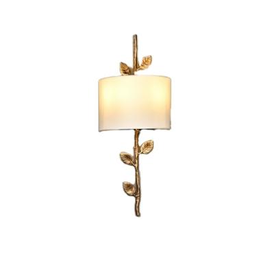 China Meerosee Leaf Twigs Wall Lamp Light Fixtures Fashion Luxury Hotel Living Room Modern Gold Wall Lights Wall Decoration MD87032 for sale