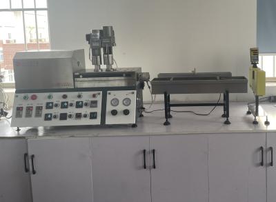 Cina Lunghezza gemellata della filettatura dell'estrusore a vite del laboratorio del laboratorio di controllo dello SpA 0.75KW 250mm in vendita