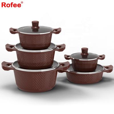 China Sustainable stock new design die molded casserole pot set non stick cookware set for sale