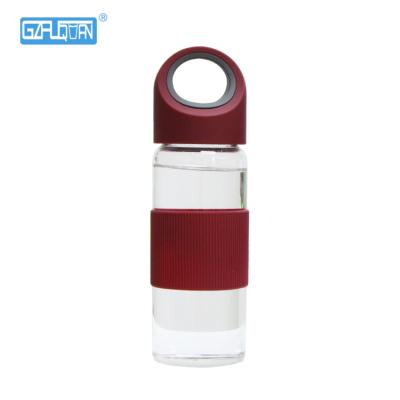 China Popular Birthday Gifts Stored Yueke Portable Glass Water Bottle With Handle for sale