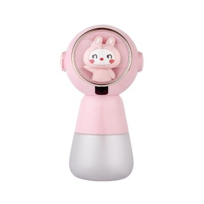 China Cute Appearance Design Foam Soap Dispenser 2022 Cartoon 320ml Kids Astronaut Refillable Automatic Foam Soap Dispenser For Kids for sale