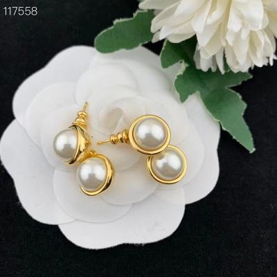 China 2022 new FASHIONABLE high quality French vintage pearl earrings drop earrings stud earrings for women earrings for sale