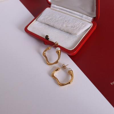 China 2021 Fashion Popular Design Trendy Faux Pearl Personality C-Shaped Bending Exaggerated Earrings Shaped 18k Gold Titanium Steel Earrings for sale