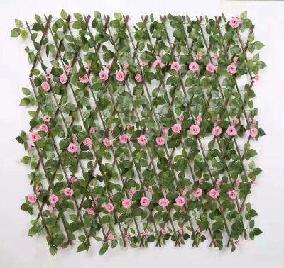 China Expandable privacy williow trelis Anti-UV home greenery artificial plants leaf fence with rose for sale