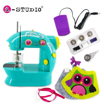 China Small Products Gift Set Pocket Home Mini Sewing Machine Bag Closer High Speed ​​Girl's Small Household Sewing Machine for sale