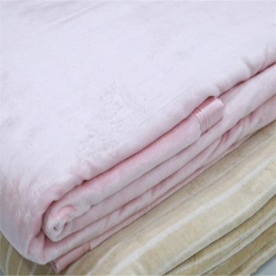 China Disposable Mulberry Silk Custom Health Throw Blanket 100% Natural Silk Fleece Blanket for sale