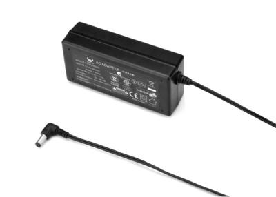 China Zwarte universele AC-DC-stroomadapter met SAA-plug US/EU/UK/AU-plugtype Te koop