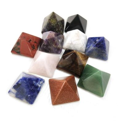 China Europe Wholesale 3cm Natural Quartz Crystal Prism Hand Polished Decorative Chakra Stone Pyramids For Gifts for sale