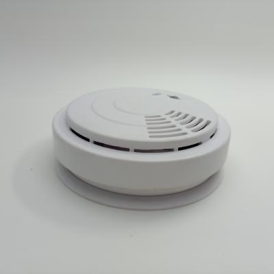 China Tamper Alarm High Sensitivity Radio Standalone Smoke Detectors Fire Alarms for sale