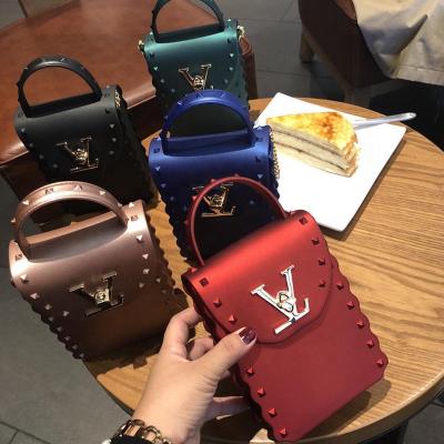 China Fashion Trendy Western Style Mini Chain Coin Messenger Shoulder Bag Purses and Handbags for sale