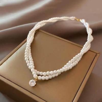 China Simple Design Neck Accessories Necklace New Double Layer Vintage Pearl Necklace Fashionable Elegant Jewelry Nice Chain For Wom for sale