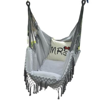 China Lightweight Handmade Hammock Swing Chair Indoor Outdoor Patio Decor Hanging with Tassels and Fringe for Toddlers and Adults for sale