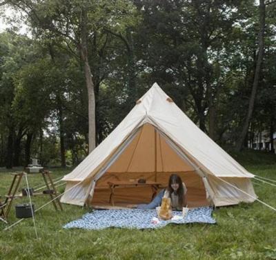 China 4 Season Cotton Canvas Beige Color Luxury Waterproof Bell Tent Hunting Wall Bell Tents for Holiday Garden Hiking Picnic for sale