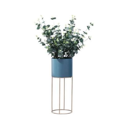 China Eco-friendly Nordic style wrought iron light luxury indoor minimalist creative vase for sale