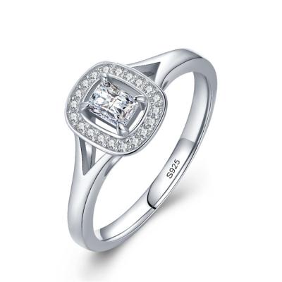 China FASHIONABLE Center Cushion Cut Cubic Zirconia Diamond Ring 925 Sterling Silver Plated White Gold Diamond Ring For Women for sale