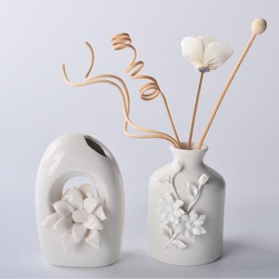 China Keeping Air Fresh OEM Custom Handcraft Nordic Porcelain Reed Diffusers Fragrance Diffuser Ceramic Reed Diffuser Bottle For Home Decor for sale