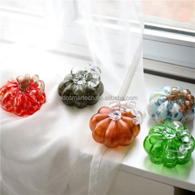 China Mid Century Modern Baubles Glass Ornaments Glass Ornaments Hand Bloated Table Pumpkin for sale