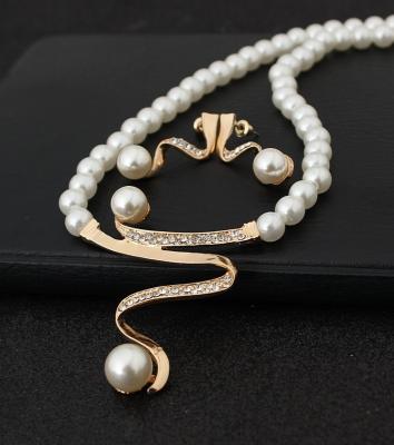 China New Fashion Trendy Simple Hawaiian Pearl Necklace Earring Bridal Wedding Jewelry Set For Women for sale