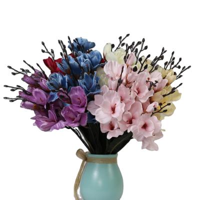 China 20 touch heads natural high quality fake flower artificsl silk magnolia bouquet decoration home accessories for sale