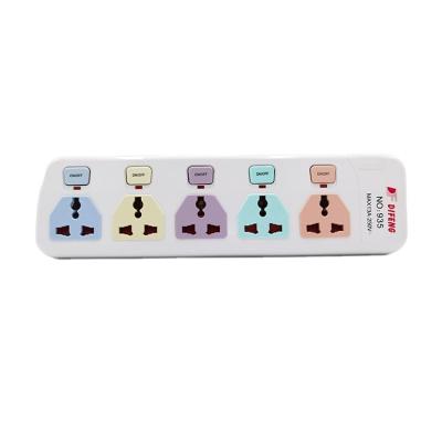 China Independent Switch And Extension Lightweight Universal Power Socket 3 Meter Length Electrical Outlets Sockets for sale