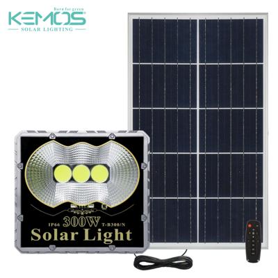 China Energy-saving aluminum outdoor waterproof wall light ip66 60w outdoor solar garden solar light flood light for sale