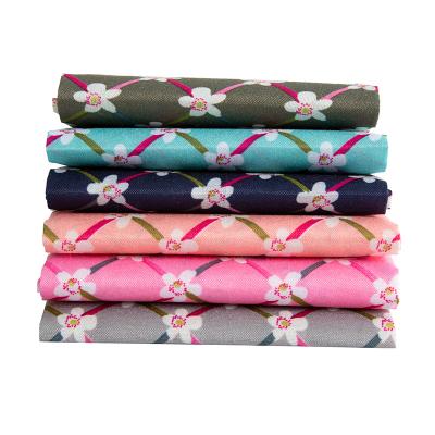 China 6 Pieces Per Pack Floral Polyester Patchwork Anti Static Diy Fabric For Sewing for sale