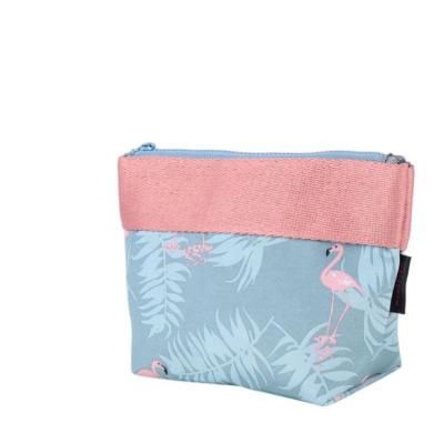 China High Capacity Fashion Design Fold Cloth Makeup Case Handbag Folding Cosmetic Bag for sale