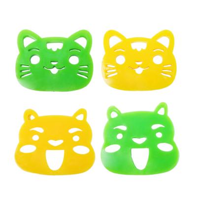 China Viable Yellow Green Color Pet Shape Explosive Pet Supplies Dropshipping Portable Pet Hair Remover For Laundry for sale