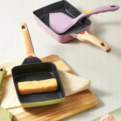 China Viable Non-Stick Frying Pan Kitchen Omelette Egg Pancake Breakfast Pan Wooden Handle Wave Saucepan Cooking Pots Cookware for sale