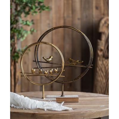 China Vintage Fashion Industrial Art And Craft Supplies Artificial Metal Bird Handwork Ornaments Desktop For Office Home Decor for sale