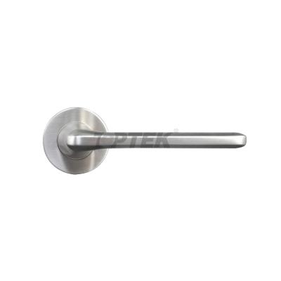 China High Quality Silver Metal Door Handle Stainless Steel Material High Quality Door Handle For Interior Door for sale