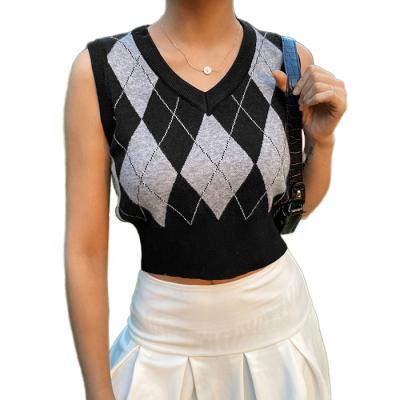 China Anti-Wrinkle V-Neckline Sleeveless Preppy Style Camisole Stretchy Women Cropped Plaid Sweater Knitted Vest for sale