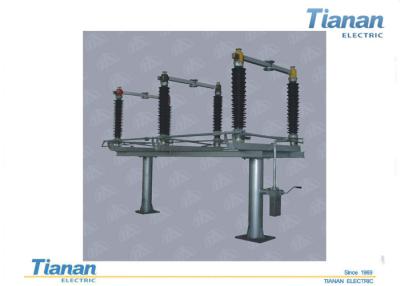 China C.A. exterior 126kv do interruptor trifásico da desconexão da alta tensão Gw4 com interruptor do enterramento, Disconnector à venda