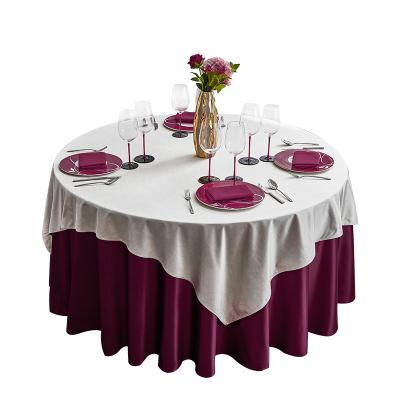 China CLASSIC round luxury table cover wedding party cover custom restaurant damask tablecloth for sale