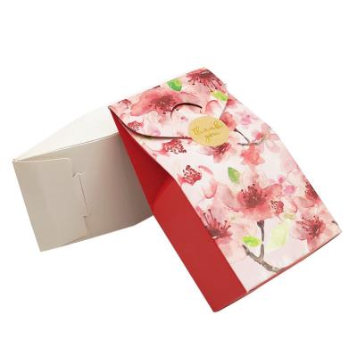 China 2022 hot new products recyclable cheap price fashion wedding candy boxes suitable for gift giving cabinet gift for sale