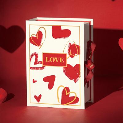 China Recyclable Valentine Custom Inner Silk Ribbon Girlfriend Packaging Paper Gift Box for sale