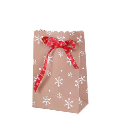 China Recyclable Exquisite Gift Bag Christmas Halloween Candy Birthday Packaging Printing Gift Packaging Paper Bags for sale